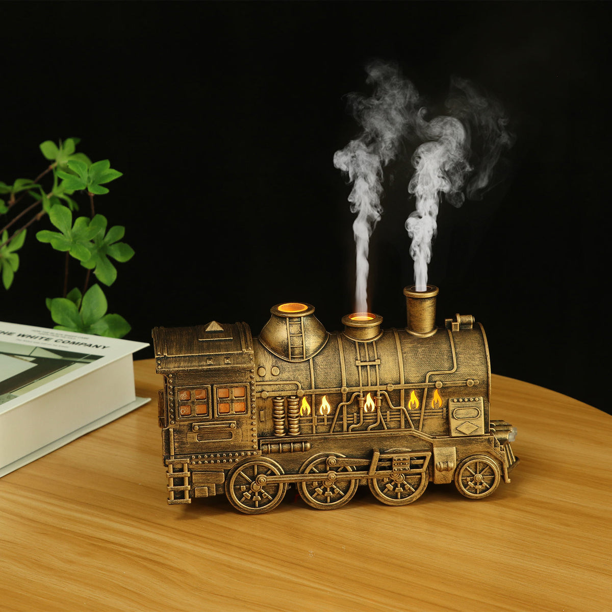 Christmas Train-Shaped Essential Oil Diffuser – Low-Noise Ultrasonic Humidifier