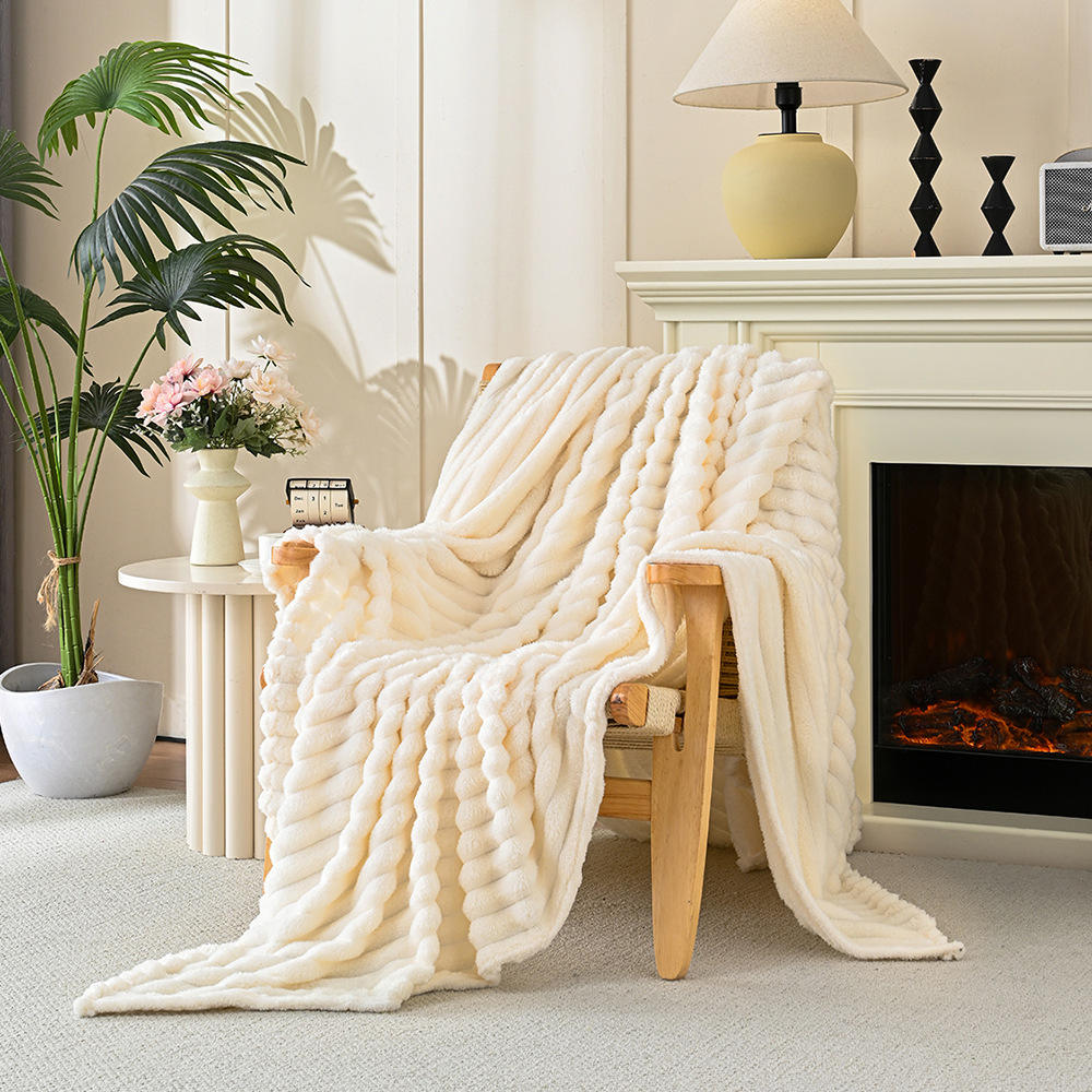 Customized Nordic Style Flannel Stripe Fleece Blanket Throw for Winter Home Décor